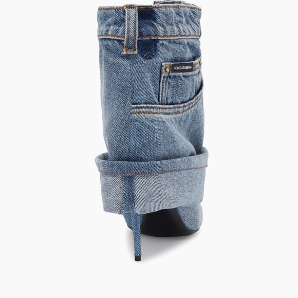 Dolce&Gabbana
Denim Booties authentic new with box size 10 - Picture 11 of 12